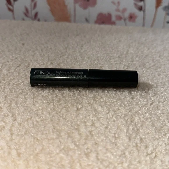 Clinique High Impact Mascara - Black - Picture 2 of 6